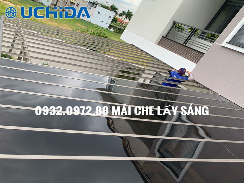 thi công lắp đặt mái che ô tô trước cửa nhà uy tín tại TPHCM