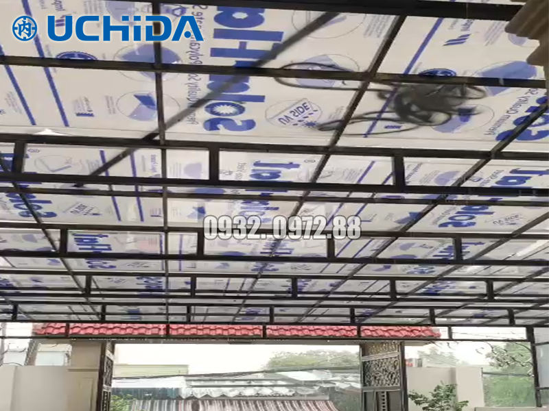 Mái che nắng mưa polycarbonate cố định