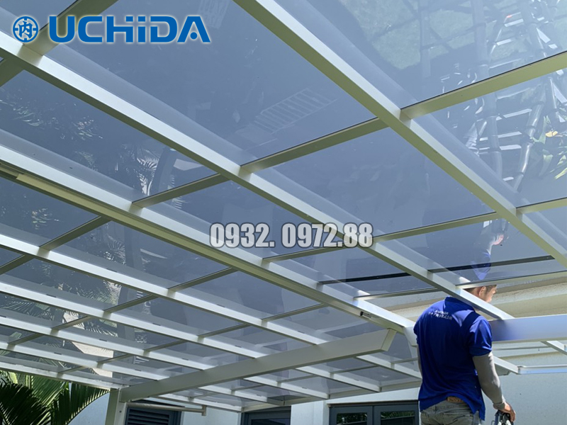 Kinh nghiệm lựa chọn và lắp đặt mái che nắng mưa polycarbonate